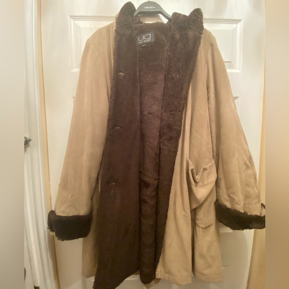 Dual coloured brown faux sued, faux fur-lined winter coat